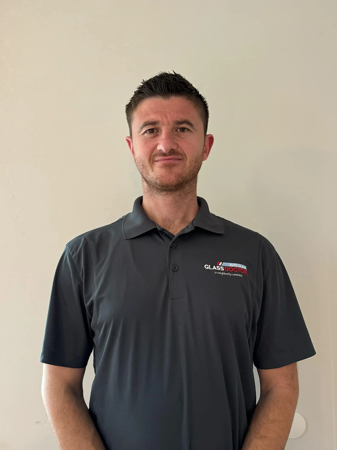 Riziolt, our service professional at Glass Doctor Auto of Southampton.